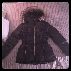 Black puffer jacket w/ detachable faux-fur hood